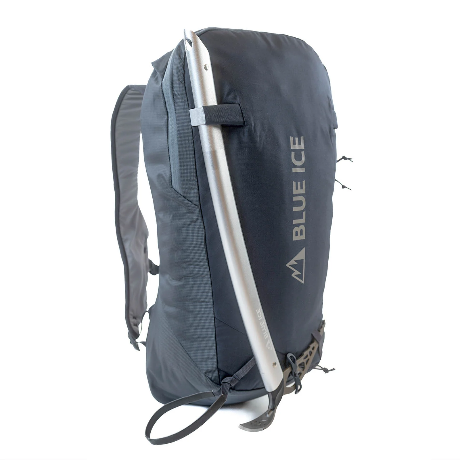 Batoh_Blue_Ice_Taka_22L_india_ink_3