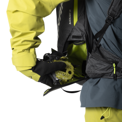 Batoh_Dynafit_Blacklight_24_black_out_6