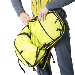 Batoh_Dynafit_Speed_24_golden_lime_black_5 Batoh_Dynafit_Speed_24_golden_lime_black_5