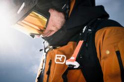 Batoh_Ortovox_Avabag_Litric_Tour_40_black_raven_5