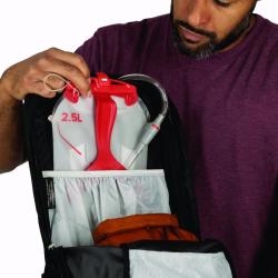 Batoh_Osprey_Talon_22_black_coal_grey_5