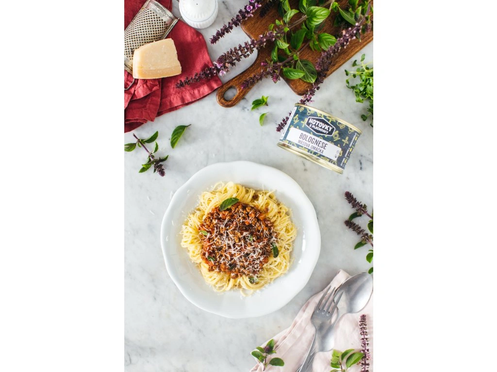Bolognese_omacka_Hotovky z plechovky_2