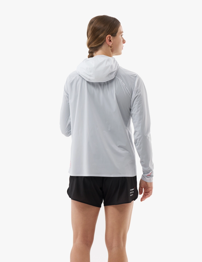 Bunda_Compressport_Hurricane_Wateroroof_10_10_W_grey_dawn_3