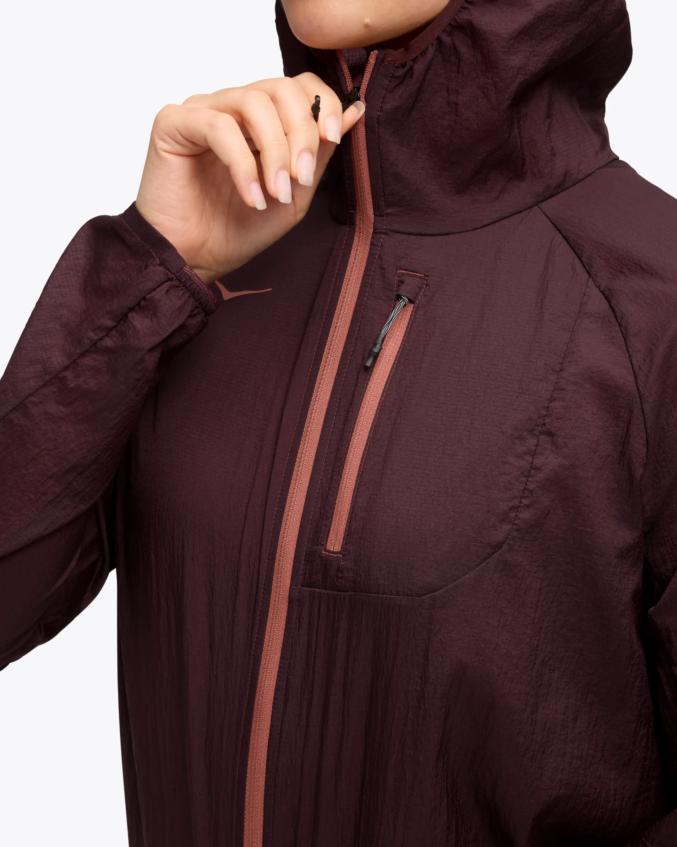 Bunda_Hoka_W_Skyflow_Jacket_black_cherry_5