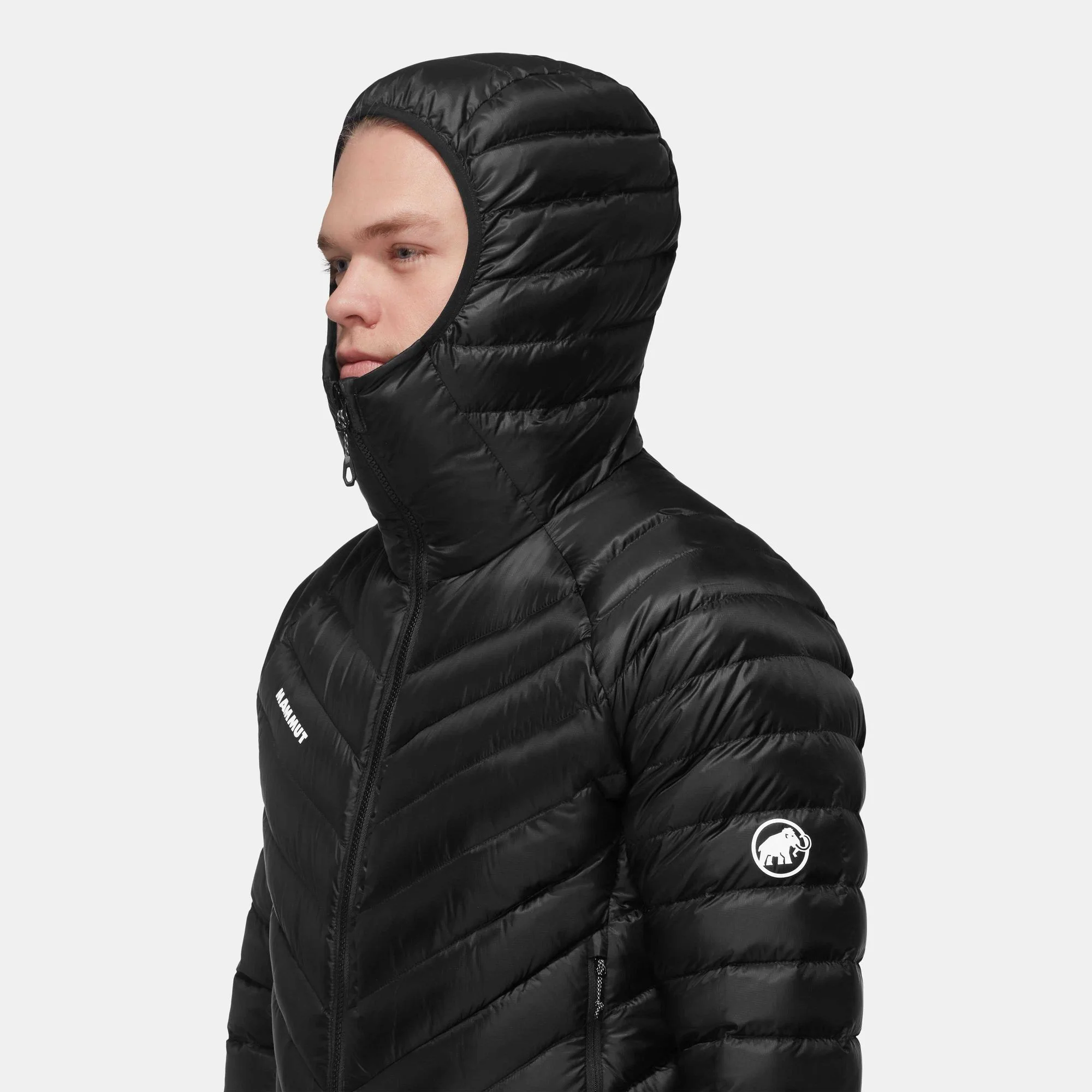 Bunda_Mammut_Broad_Peak_IN_Hooded_M_black_5