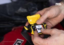 Celovka_Petzl_Aria_2_450_ciernozlta_5