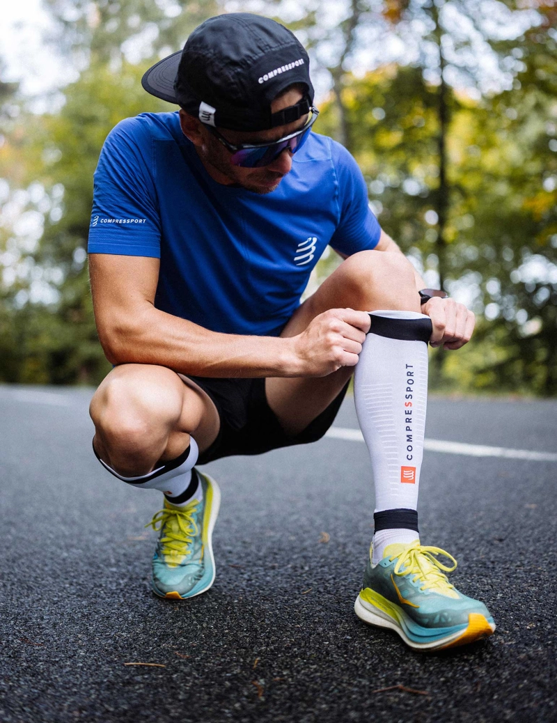 Kompresne_navleky_Compressport_R2_3_0_white_black_3