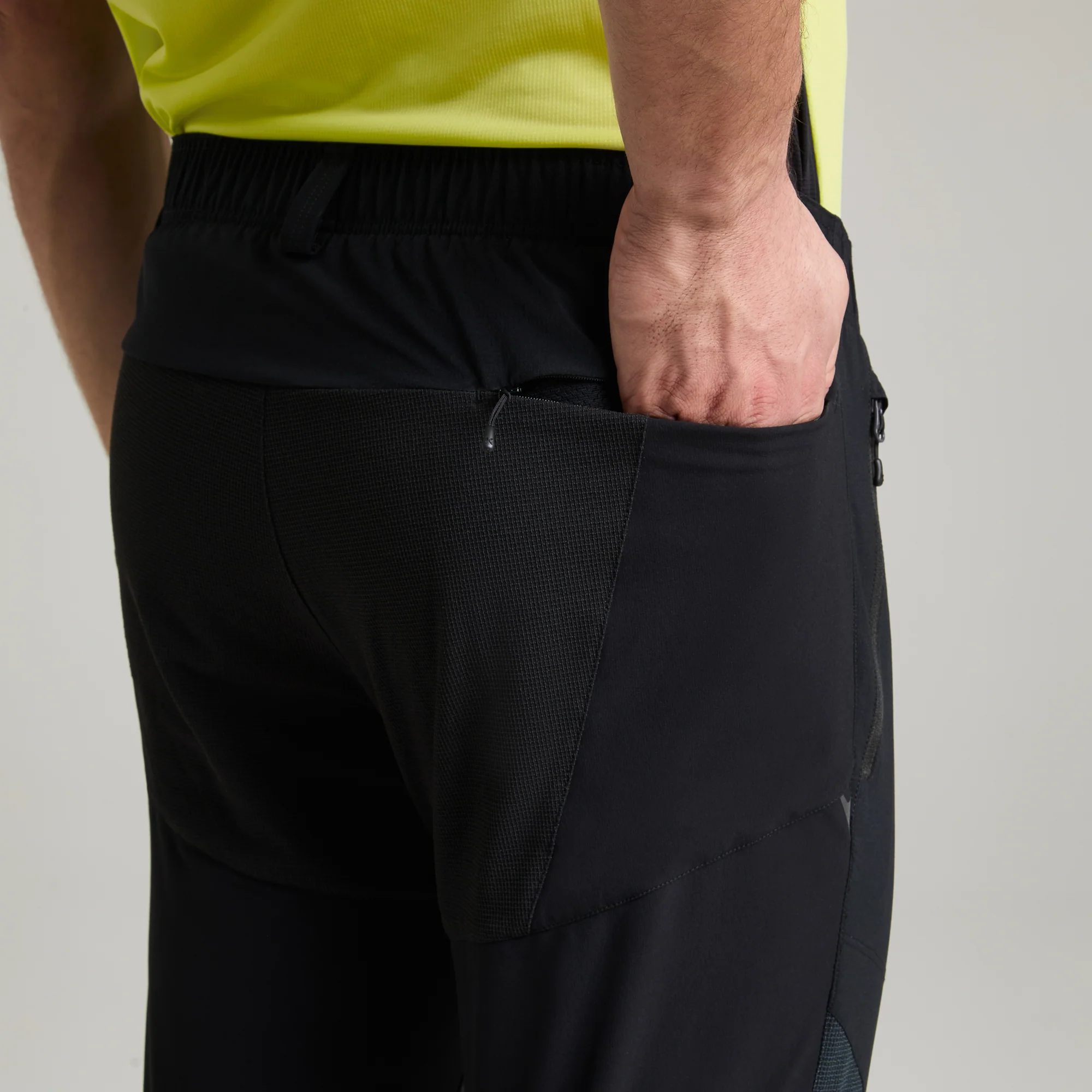 Nohavice_Montura_Vertigo_Light_2_M_black_3