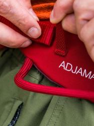 Sedaci_uvaz_Petzl_Adjama_M_dark_red_11