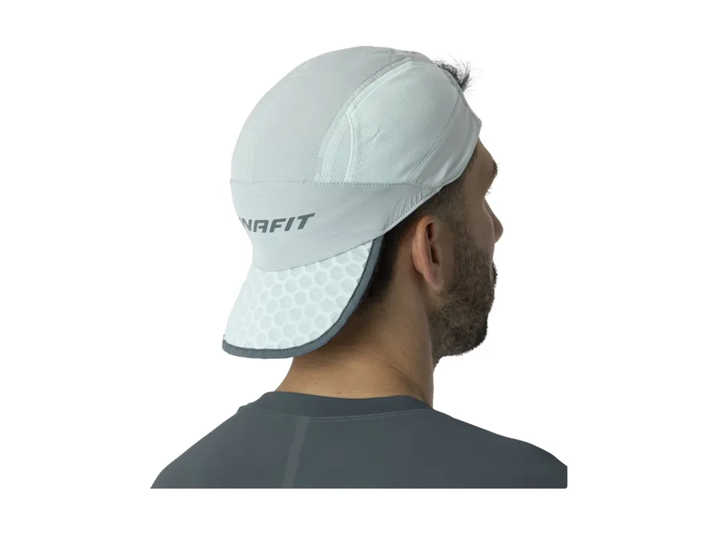 Siltovka_Dynafit_Ultra_Cooling_Cap_cloud_blue_3
