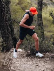 Sortky_Compressport_Trail_Racing_Overshort_M_black_3