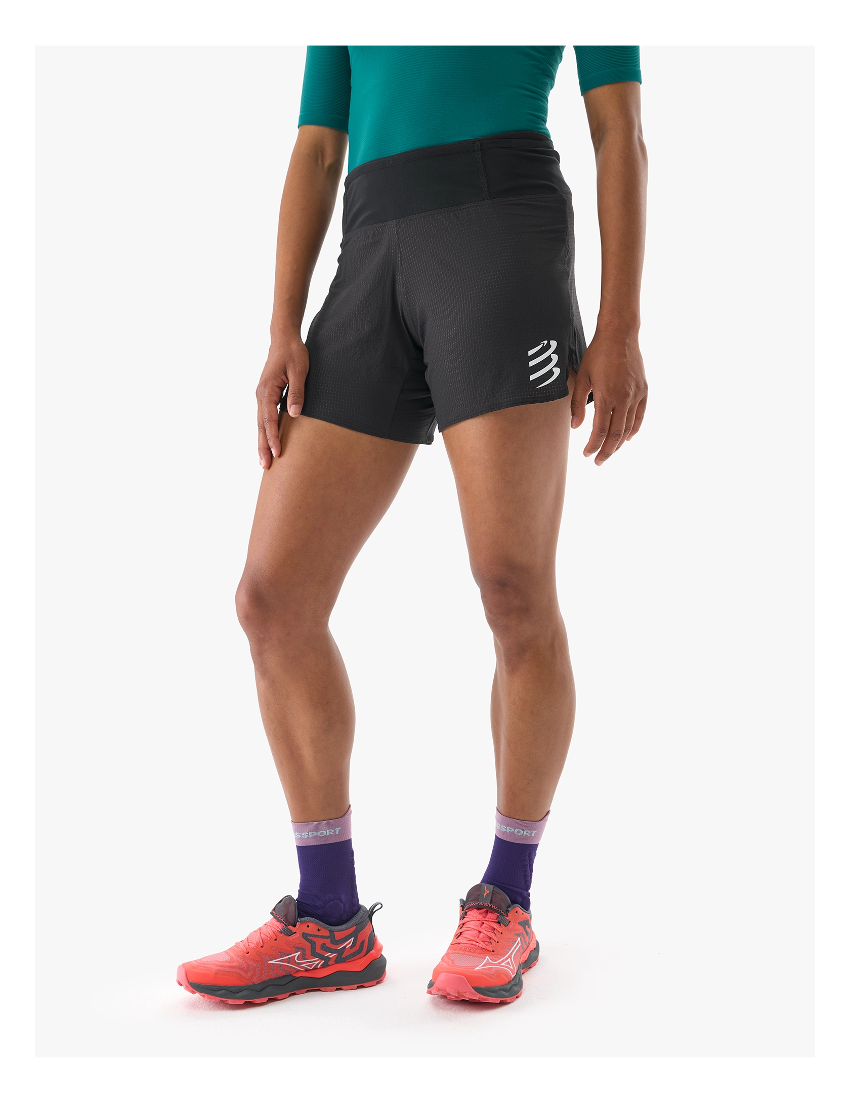 Sortky_Compressport_Trail_Racing_Short_W_black_2