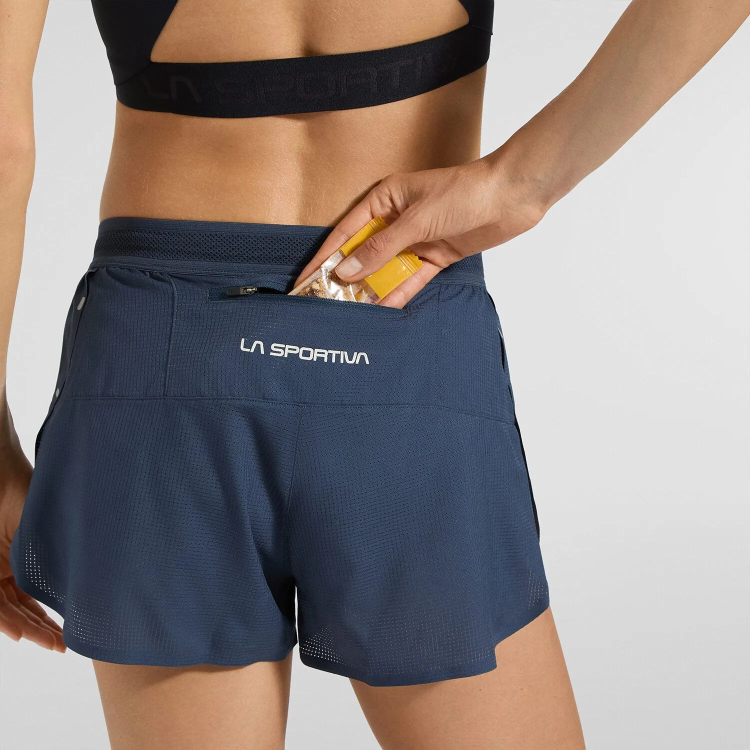 Sortky_La_Sportiva_Pure_3_Short_W_night_sky_chalk_3