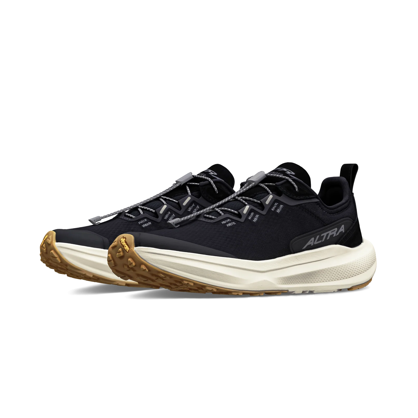 Topanky_Altra_W_Voyager_black_white_5