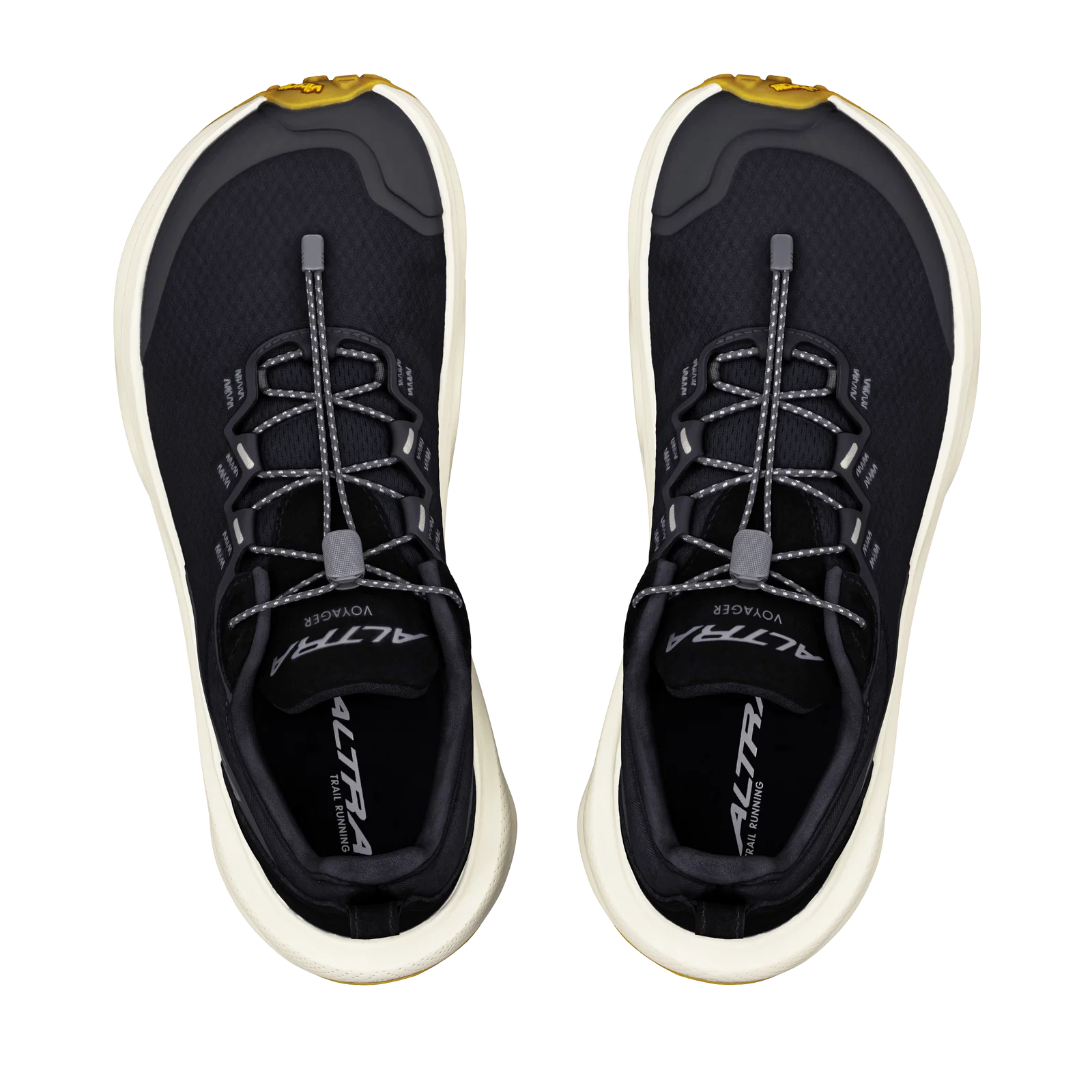 Topanky_Altra_W_Voyager_black_white_6