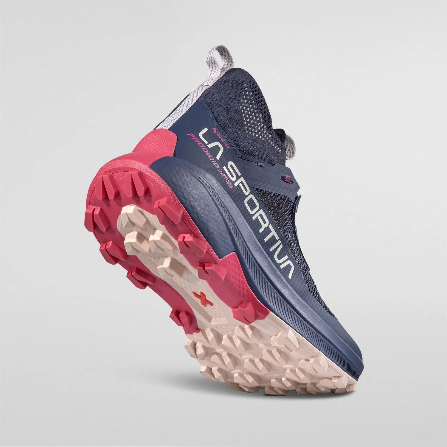 Topanky_La_Sportiva_Prodigio_Hike_GTX_W_night_sky_azalea_7