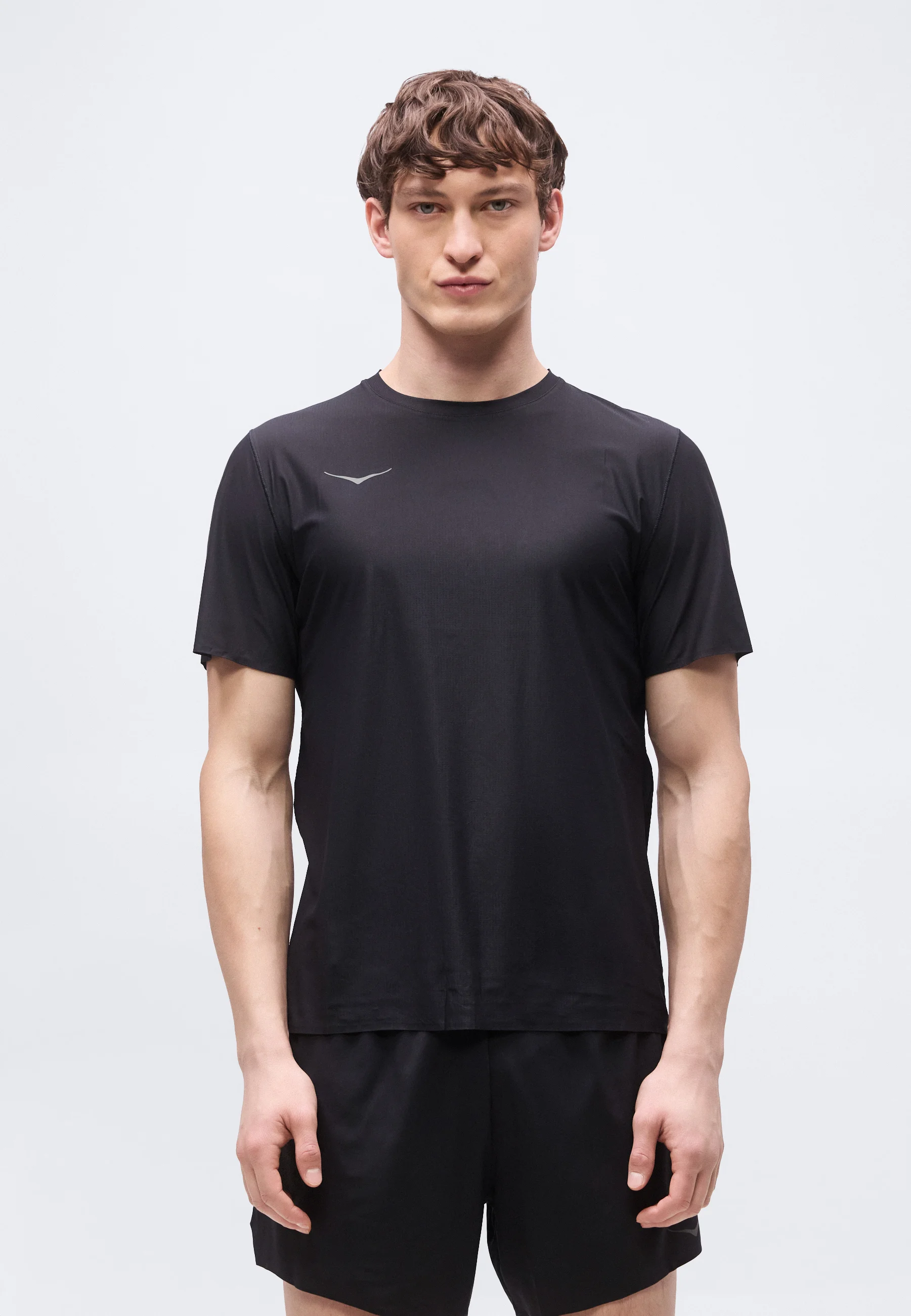 tricko_Hoka_Airolite_black_2